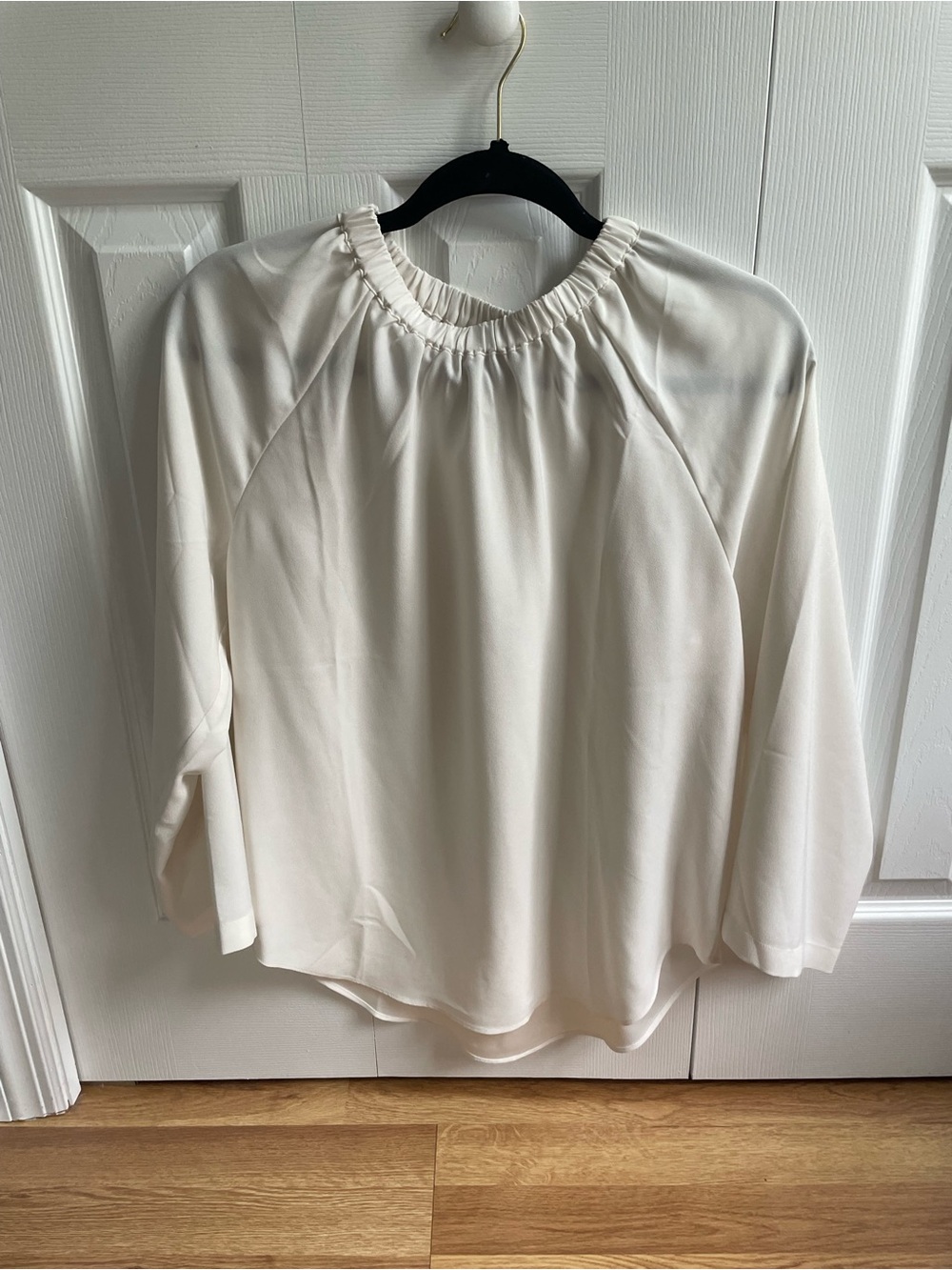 Ann Taylor Cream Long Sleeve Blouse